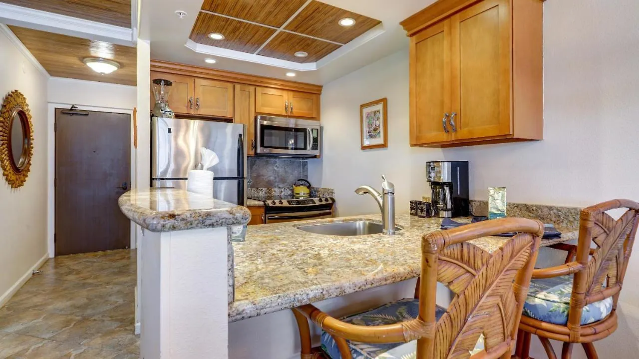 アパートホテル The Whaler Resort: Suite 515~Studio With Stunning Center Courtyard & Ocean Views ラハイナ